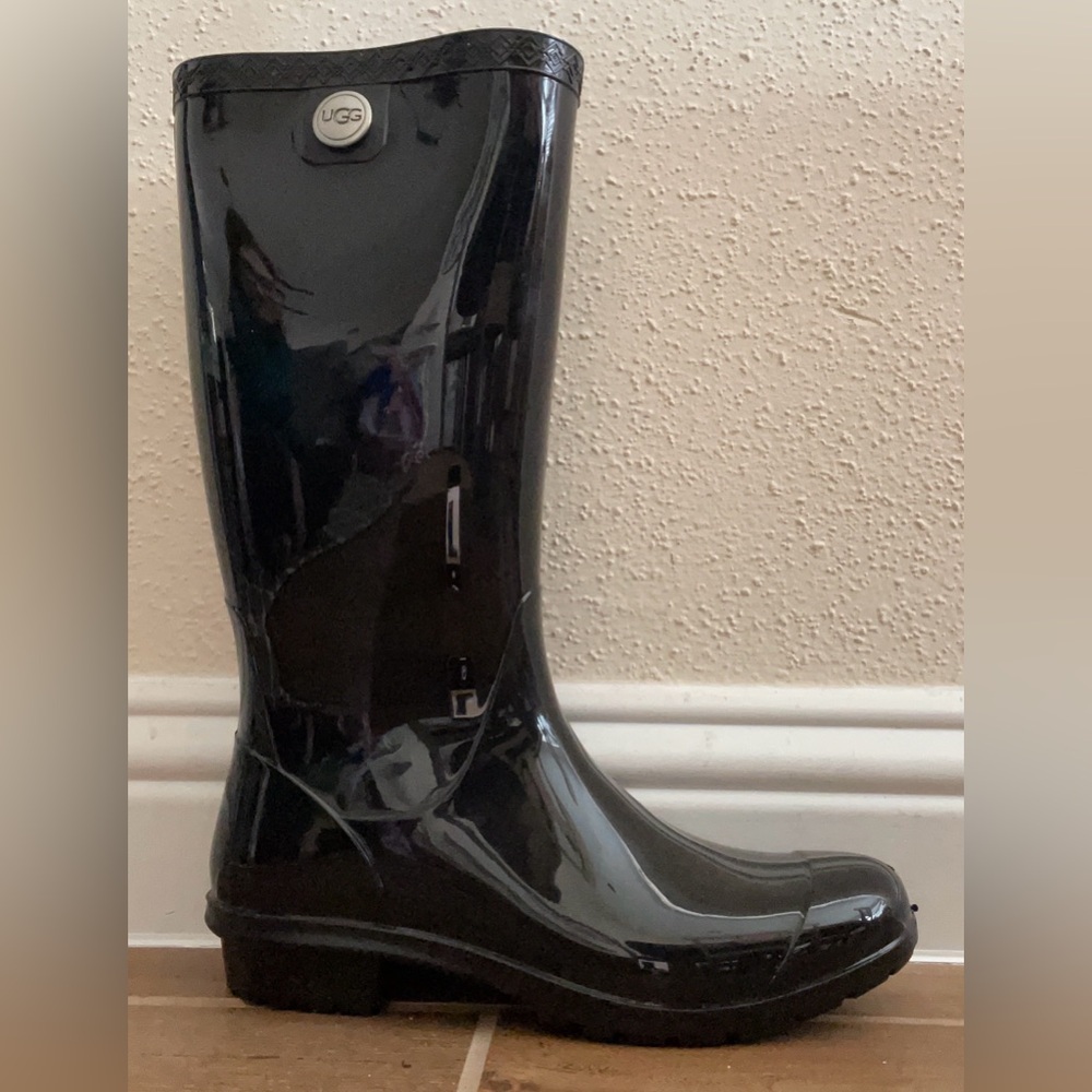 UGG Women’s Size US 7 Shaye Black Rubber Rain Boot - Picture 8 of 16